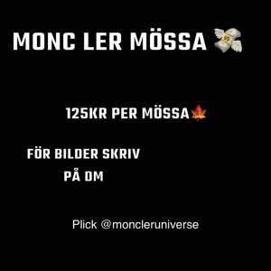 Skriv vilken färg du är intresserad av! Svart, vit, Mörkblå!  Tiktok @moncleruniverse Instagram @moncleruniverse