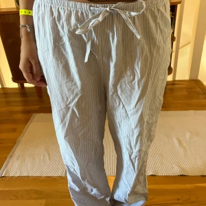 Blårandiga pyjamasbyxor🩵🩵 - Såå fina och nästan aldrig använda🩵🩵