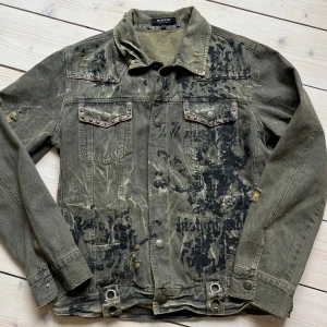 In The Attic Militärgrön Jacka - Snyggaste jackan Size S-M