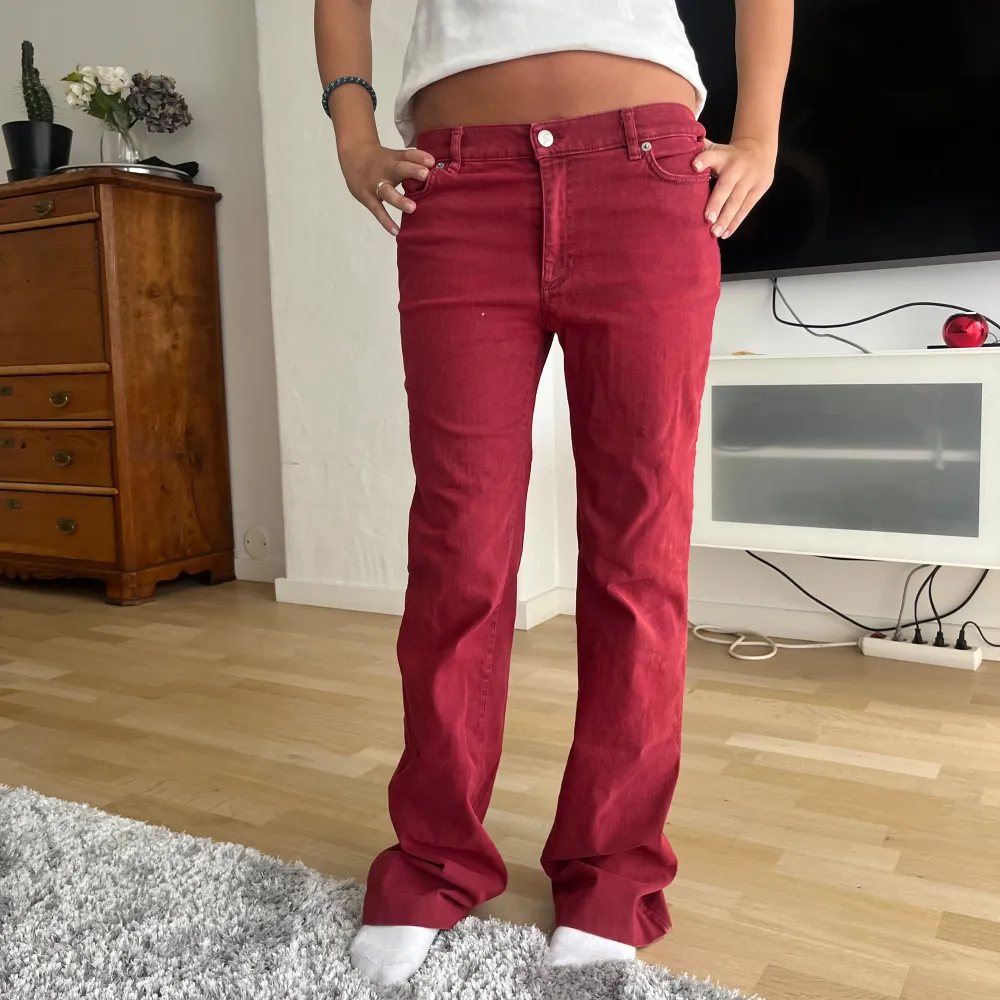 Sjukt coola vinröda baggy jeans. Perfekt till hösten😻❤️. Jeans & Byxor.