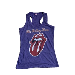 The rolling stones linne - Jätte fint linne jag köpte på plick men använder den inte så mycket längre💕(inte min bild)