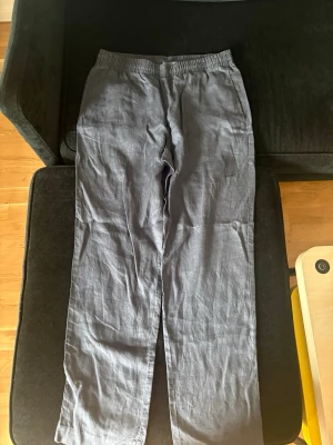 Linnebyxor H&M - Hör av er vid funderingar✌️