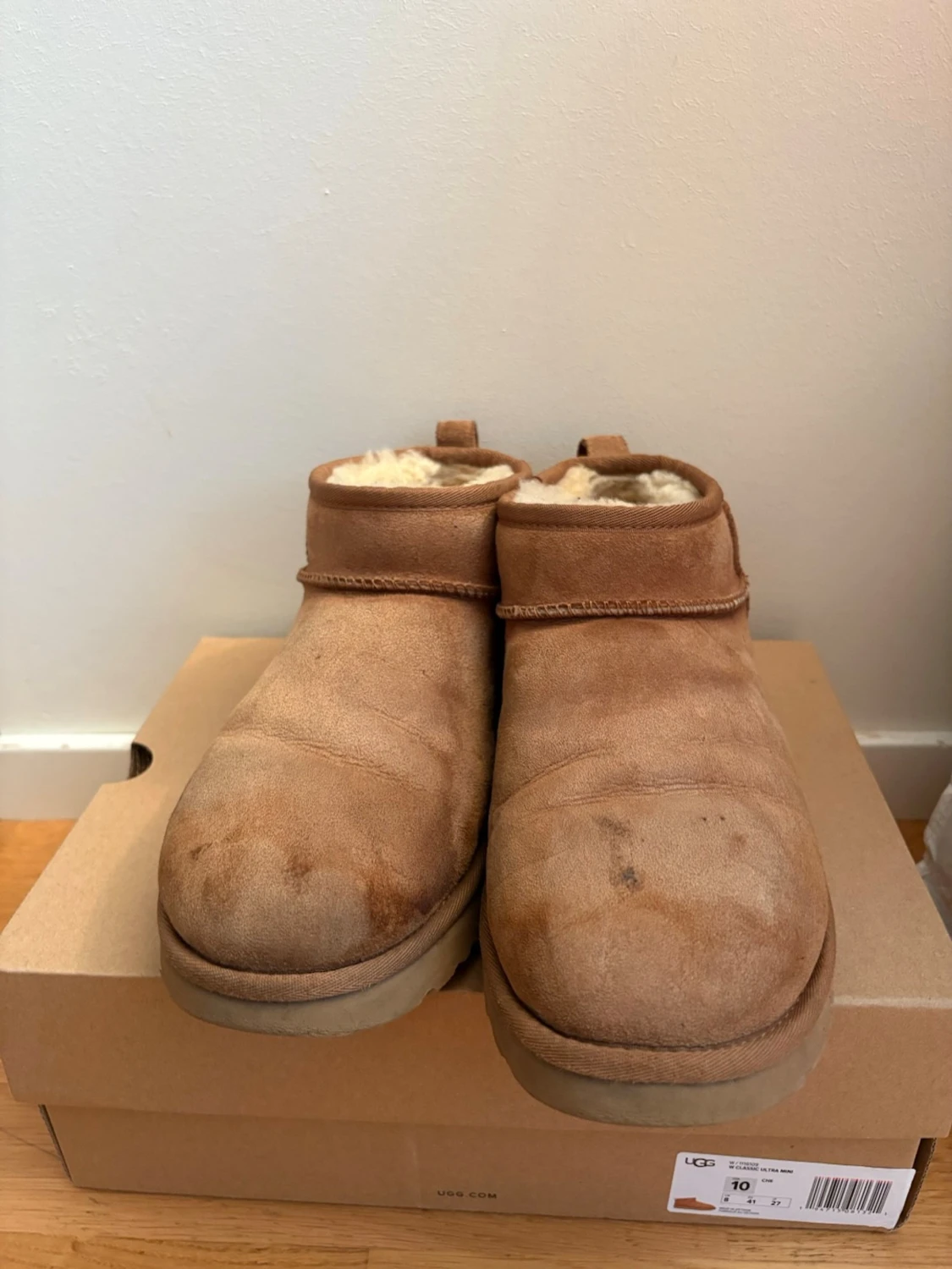 UGGS - 2