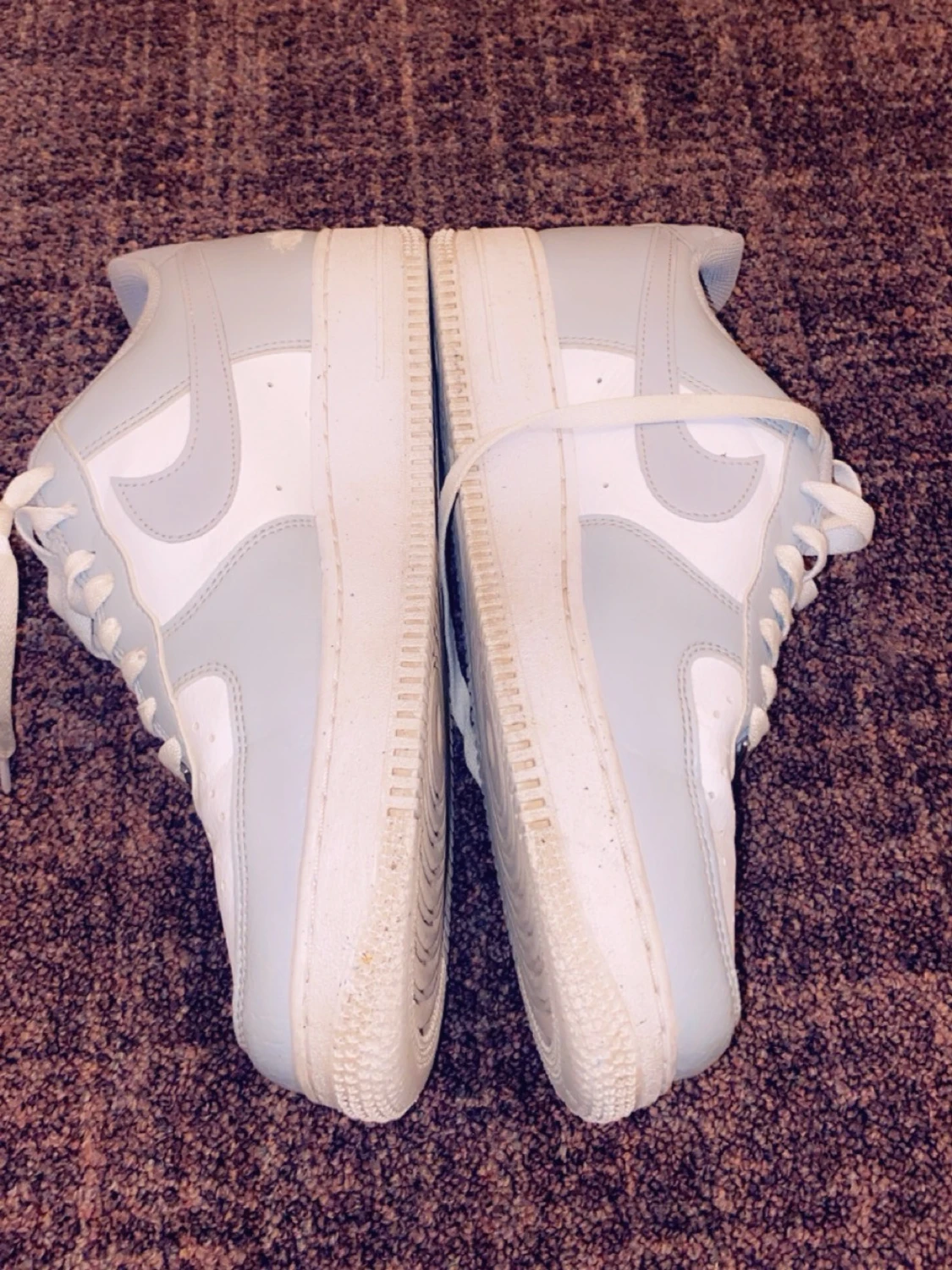 Nike Air Force 1 vita och grå sneakers - 1