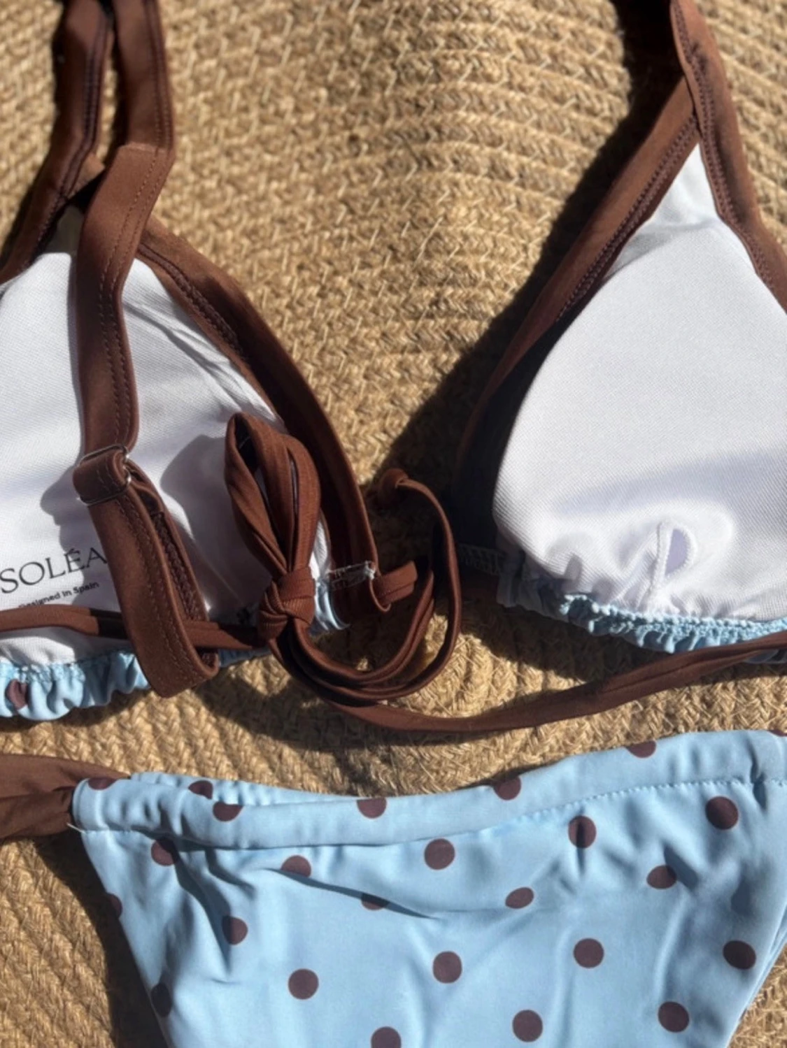 Blåprickig bikini med bruna detaljer - 2