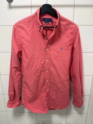 Ralph Lauren - Skjorta - Ralph lauren skjorta i bra skick. Inga hål eller skador