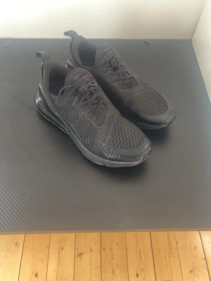 Nike air 270 - Som splitter nya använt fåtal gånger, storlek 44 kan gå ner i pris det är bara att skriva👍🏽
