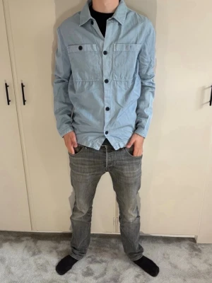 Massimo Dutti Overshirt  - Storlek: M || Skick: Mycket bra || Nypris: Ca 1499kr || Liknande produkter på profilen 🎉