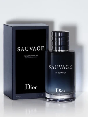 Dior Sauvage Eau de Parfum - Dior Sauvage Eau de Parfum. Helt oöppnad och ny i sitt paket. Perfekt för vinter! Pris kan diskuteras. 80 ml