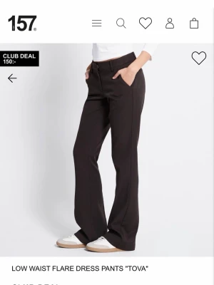Bruna low waist flare kostymbyxor - Helt nya! Bara prislappen av. Storlek XS/full lenght 