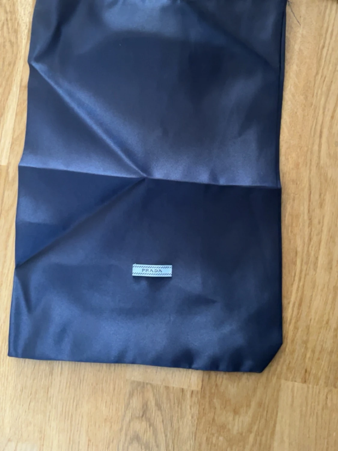 Svart bucket hat från Prada - 3