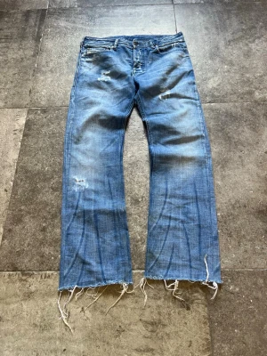 Vintage Flared Diesel Jeans - Zatiny - tja! säljer nu mina diesel zatiny jeans med sjukt feta fades👏 de sitter flared🥹 strlk 31 o i riktigt bra skick🫡 tveka inte på att skriva ifall ni har fler frågor😉