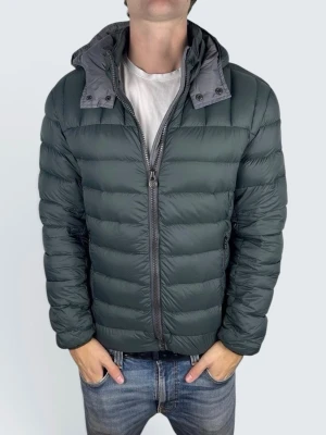 Colmar jacka - Storlek: M(50) || Skick: Mycket bra|| Nypris: Ca 5000kr || Följ för liknande produkter 🌊🍾