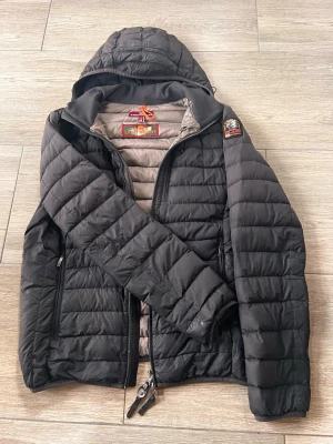 Parajumpers jacka  - Använd i bra skick 