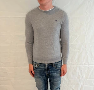Morris Sweater Grey Men's - Grå herrtröja i 100% bomull, pre owned och mycket fint skick.
