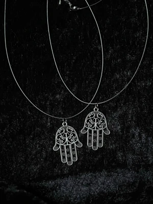  Necklace Hamsa Hand 🪬 (in silver)  - Handmade necklaces with a sturdy wire for a “chain”, not like a chocker but not sitting loosely like a “regular” necklace would! The pendants themself are silver plated but shouldn’t be submerged in water🩵