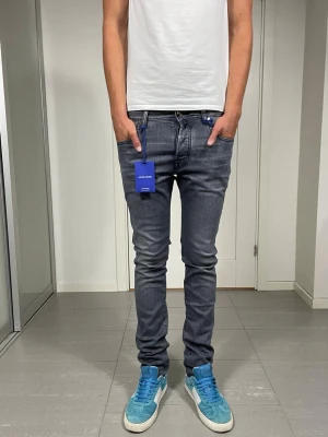 HELT NYA Jacob Cohën Jeans  - Säljer nu dessa HELT NYA Jacob Cohën jeans, skriv för fler bilder/frågor🙌🏼