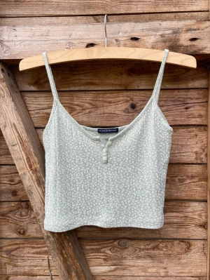 Topp - Superfin somrig topp från Brandy Melville
