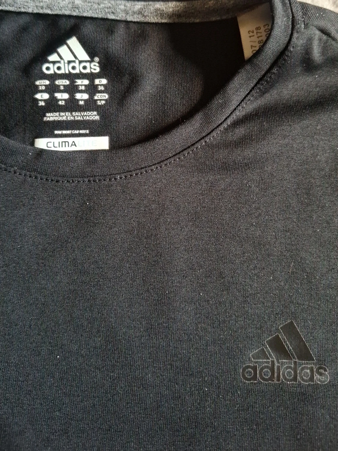 Svart t-shirt från Adidas - 2