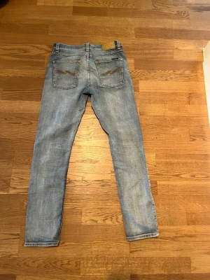 Nudie Jeans - Ett par Nudie Jeans Lean Dean storlek 31/32
