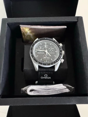 Omega x Swatch Mission To The Moon - Omega x Swatch Mission To The Moon