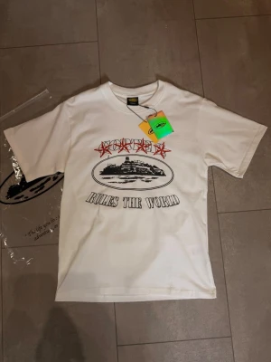 Corteiz T-shirt - Tee från corteiz, väldigt bra kvalité. Helt ny, oanvänd med tags. Hör av dig vid fler frågor!