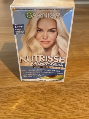 Blekning - Hårblekning från Garnier. Allt i nyskick förutom kartongen pga den har legat i en låda.