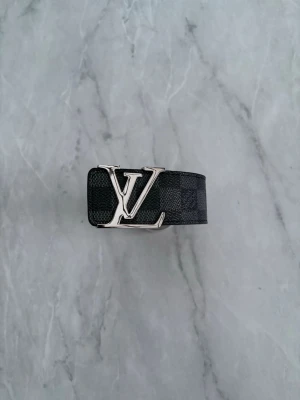 Lv bälte  - Ett premium bälte perfekt för alla tillfällen!
