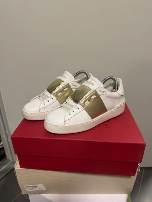 Valentino skor - Storlek 35 ingen box