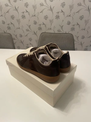 Masion margiela bruna gats - Masion margiela gats oanvända. Säljer pga att de inte passar