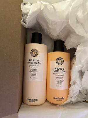 Maria Nila - Säljer serien head & hair heal schampo och balsam. Schampo 350ml och balsam 300ml. Inköpt för 670kr. Så går inte ner i pris tyvärr💕