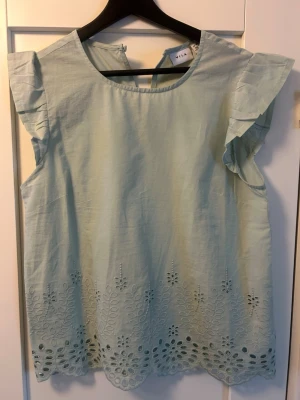 Ljusgrön blus från Vila - Fin ljusgrön blus från vila, oanvänd i storlek 38🌸