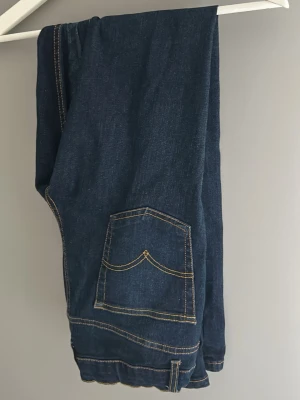 Levis jeans slim fit.  - Modell 512 Levis jeans. Slim taper. Storlek 170. 