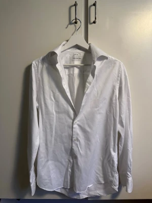 Vit skjorta från These Glory Days - Size S