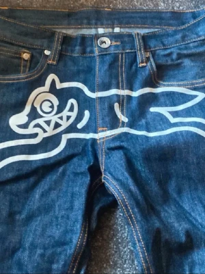 Running dog jeans - Ice cream jeans w29. Ganska använda. Billionair boys club