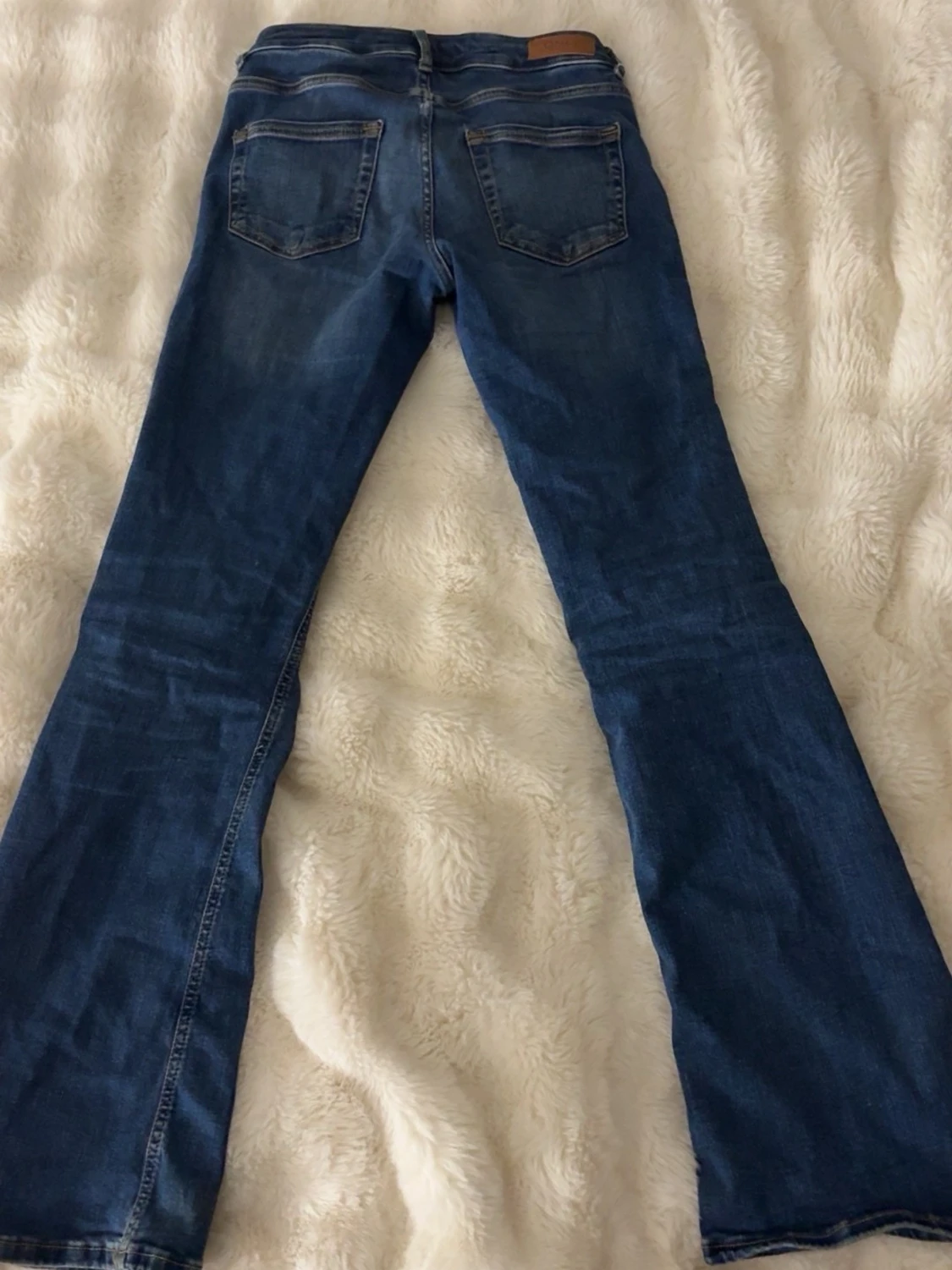 Blå bootcut jeans med låg midja - 2