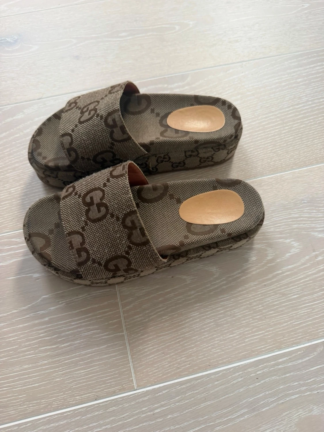 Tofflor  - 3