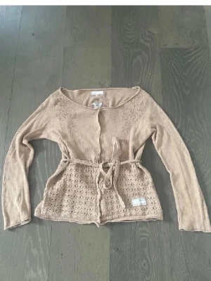 Baby doll kofta från odd molly💕 - Superfin baby doll kofta från odd molly xs/s. Superfin till sommaren/hösten med kjol och shorts💕