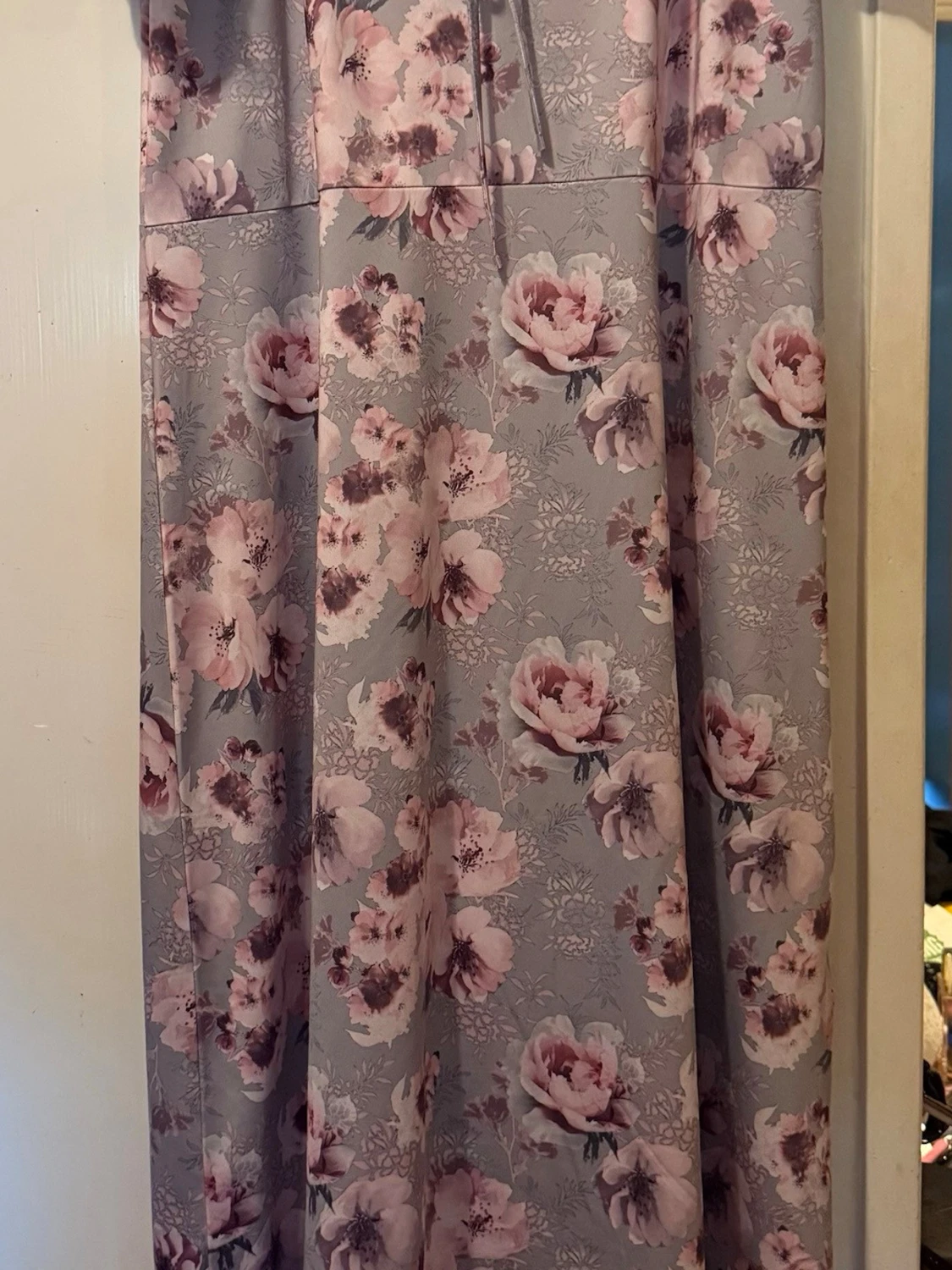 Lång blommig klänning med puffärm - 1