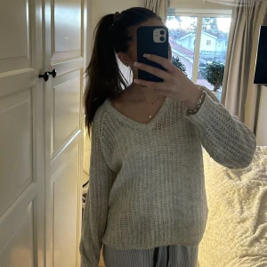 Stickad tröja - Mysig stickad tröja🙌 +spårbar frakt 50kr