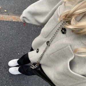 Kappa - Säljer denna populära kappa från nakd. Den är i stl 36 och i nyskick. Pris kan diskuteras 