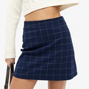 Mini skirt - Kjol från monki, aldrig använd! Lappen kvar✨ Frakt tillkommer