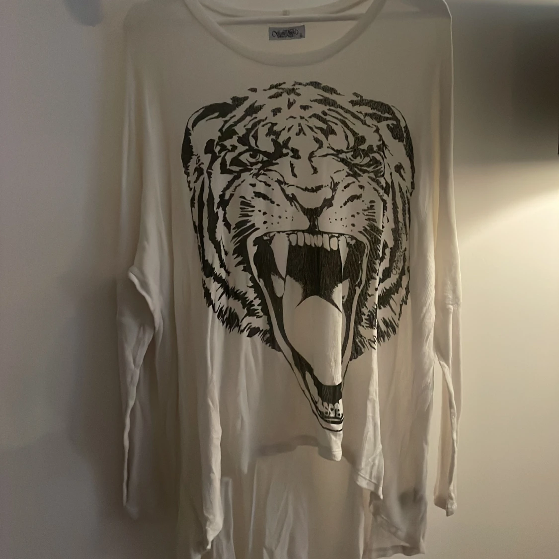 Lauren Moshi tunn stickad längre tröja 