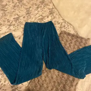 Fina blå byxor från zara
