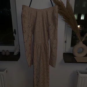 Klänning  - En jätte vacker klänning 