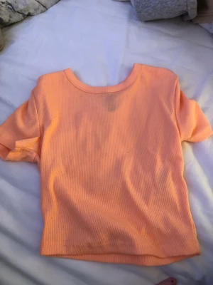 Väldigt fin tröja - För liten 💘