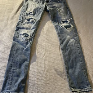 Dondup jeans - • Dondup jeans ”George” • Storlek 30 • Meddela vid frågor