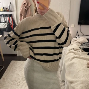 Stickad tröja - Stickad tröja från gina 💖