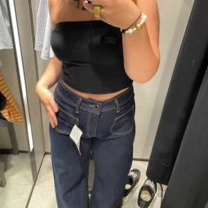 Zara jeans  - Använder ej längre. Små i storleken så passar mer 38/40. 💓
