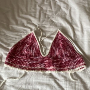 Virkad topp - En rosa nyans topp som är virkad 